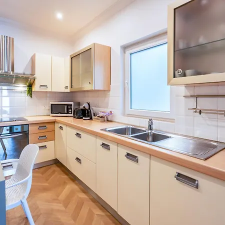 Prime Location 3br With Stunning View By Arcobnb Sliema