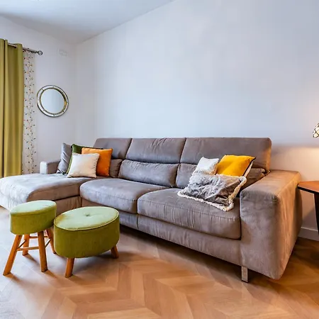 Apartment Prime Location 3br With Stunning View By Arcobnb